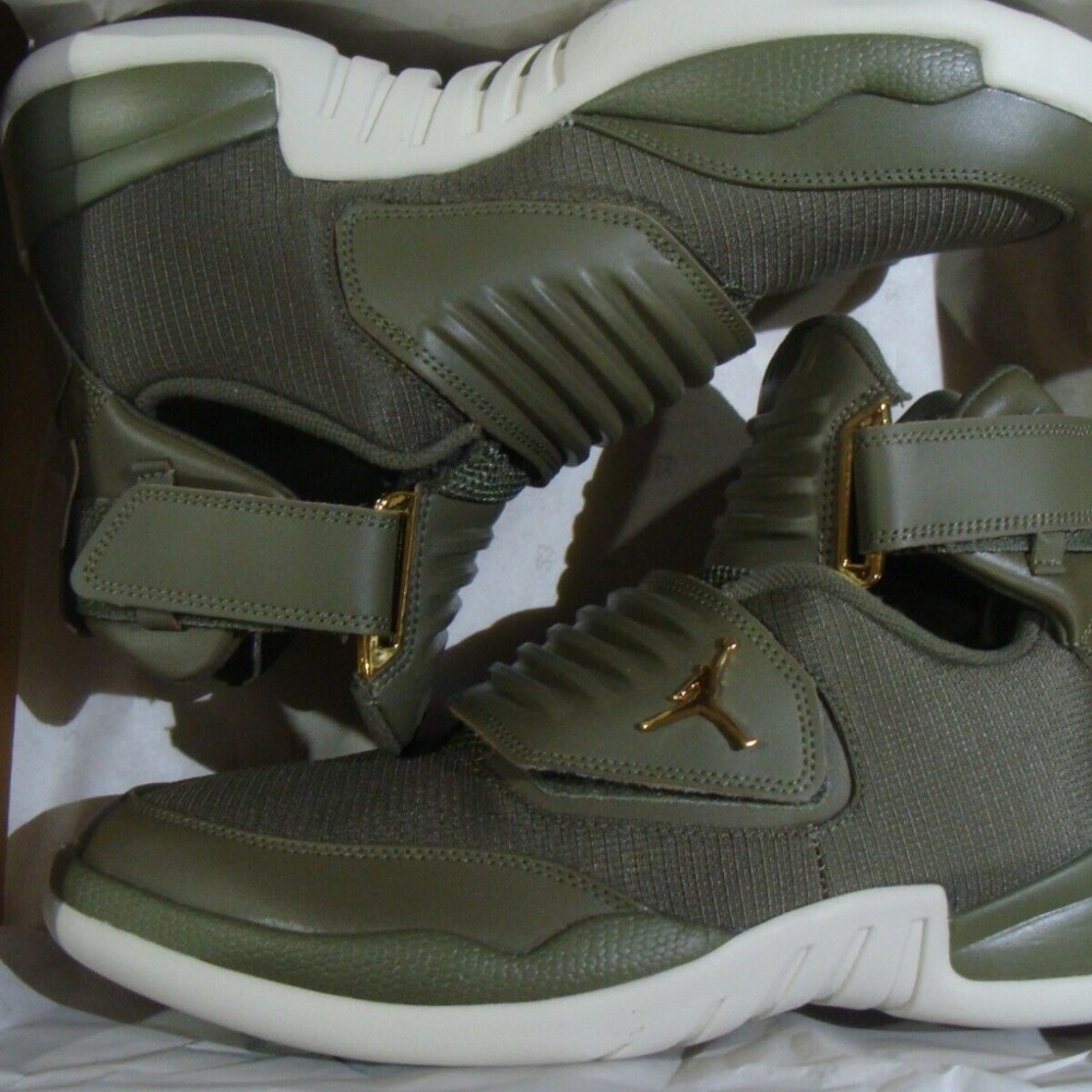 Jordan Generation 23 Size 10.5 Money Green